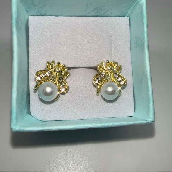 Gold and White Floral Pearl Earrings “Queen Bee” - Picture 4 of 5